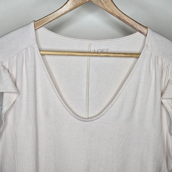 LOFT Outlet Bone White Flutter Sleeve Blouse Soft Cotton Poly Blend Size Medium - Picture 2 of 6